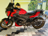 Red Bajaj Dominar 400