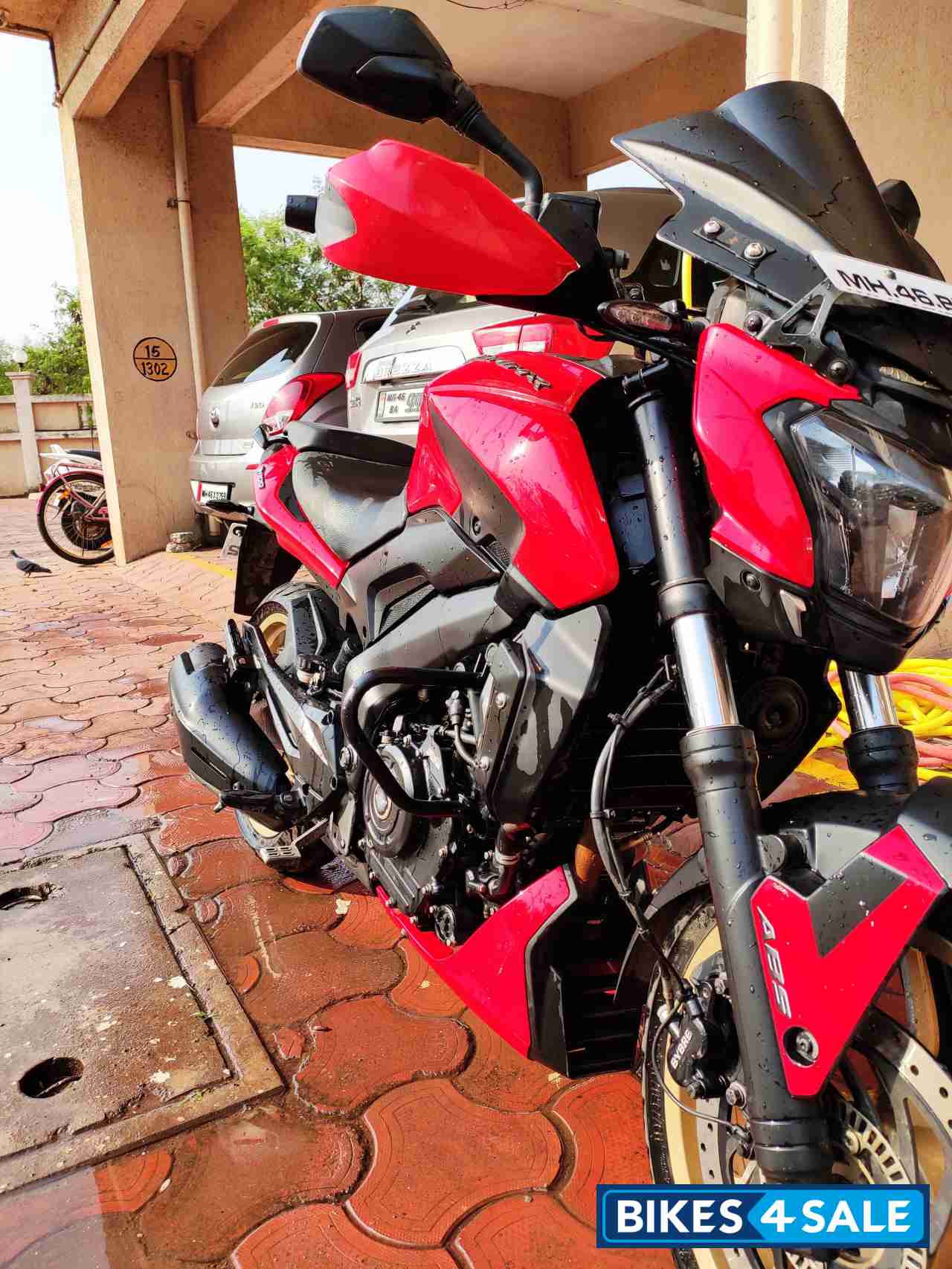 Red Bajaj Dominar 400