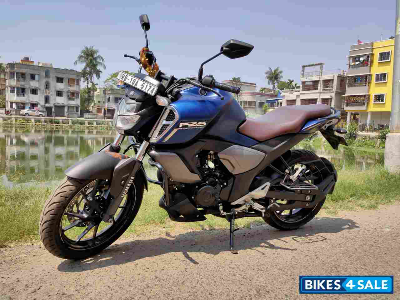 Blue Yamaha FZ-S FI V3