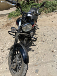 Bajaj Avenger Street 220