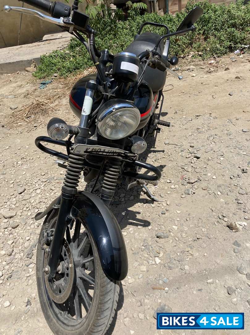 Bajaj Avenger Street 220