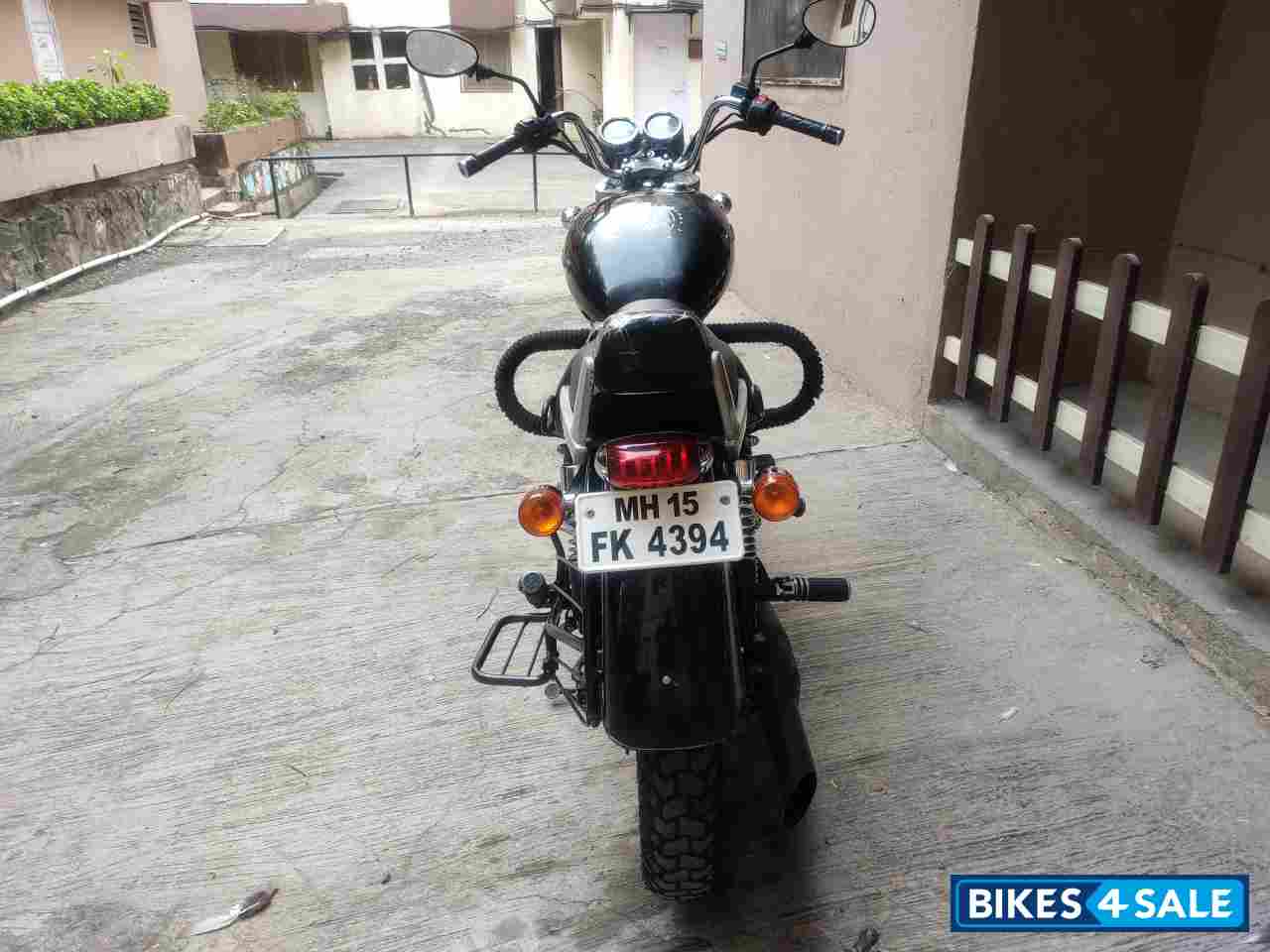 Black Royal Enfield Thunderbird 350 Black Royal Enfield Thunderbird 350