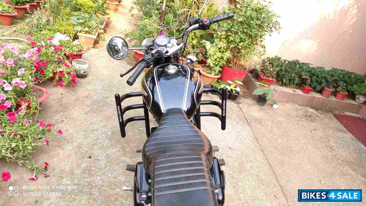Black Royal Enfield Bullet Standard 500