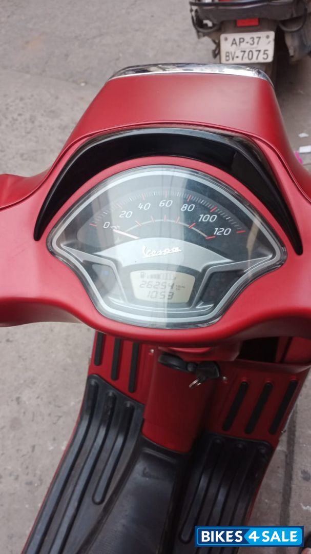 Matte Red Vespa SXL 125
