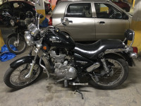 Black Royal Enfield Thunderbird 350