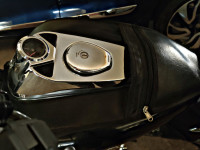 Black Bajaj Avenger 220 DTS-i