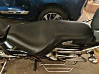 Black Bajaj Avenger 220 DTS-i