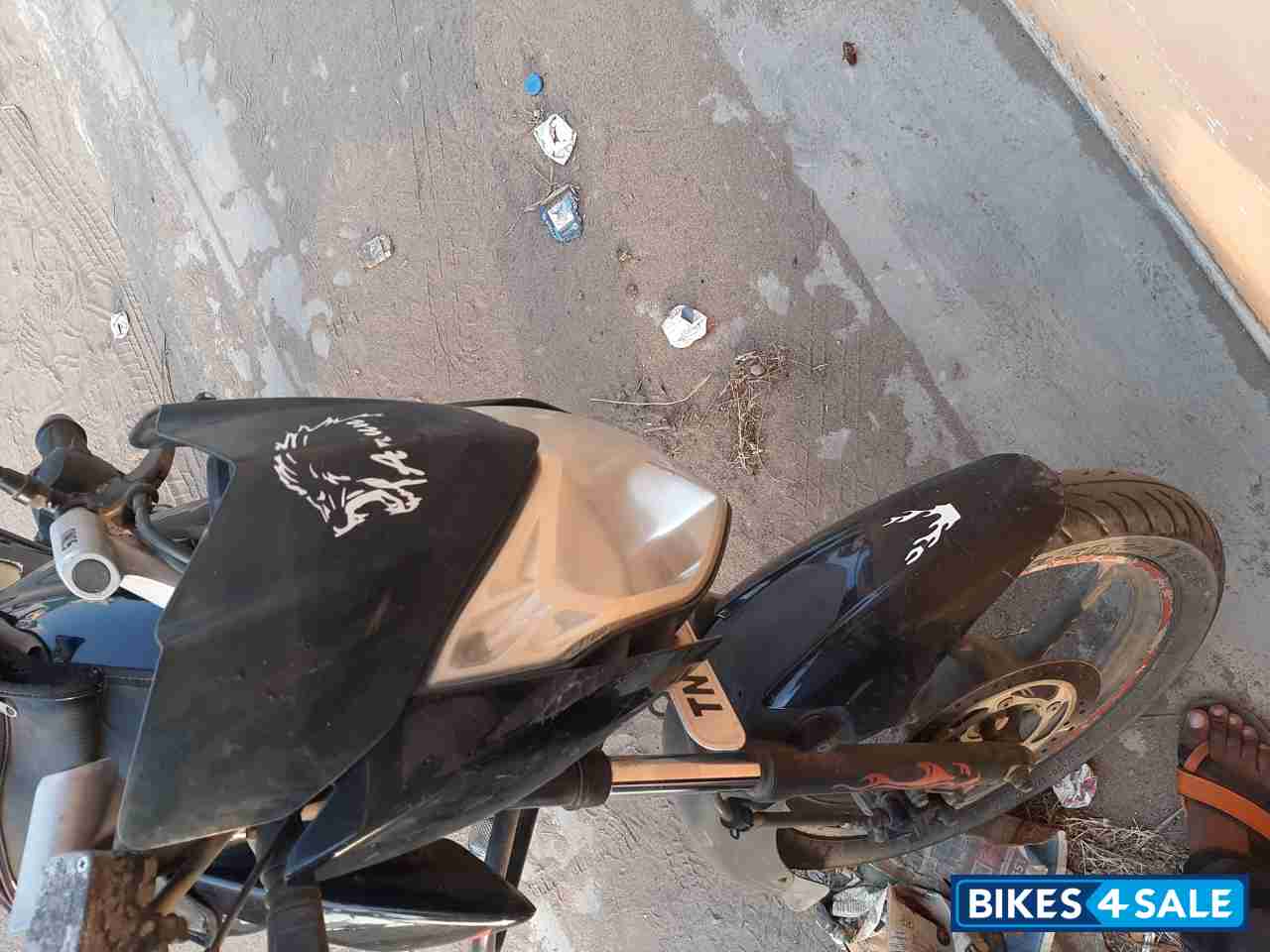 Black Bajaj Pulsar 135LS
