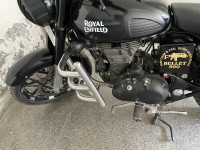 Stealth Black Royal Enfield Classic Stealth Black