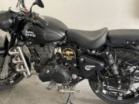 Stealth Black Royal Enfield Classic Stealth Black
