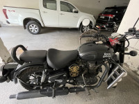 Stealth Black Royal Enfield Classic Stealth Black