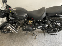 Stealth Black Royal Enfield Classic Stealth Black