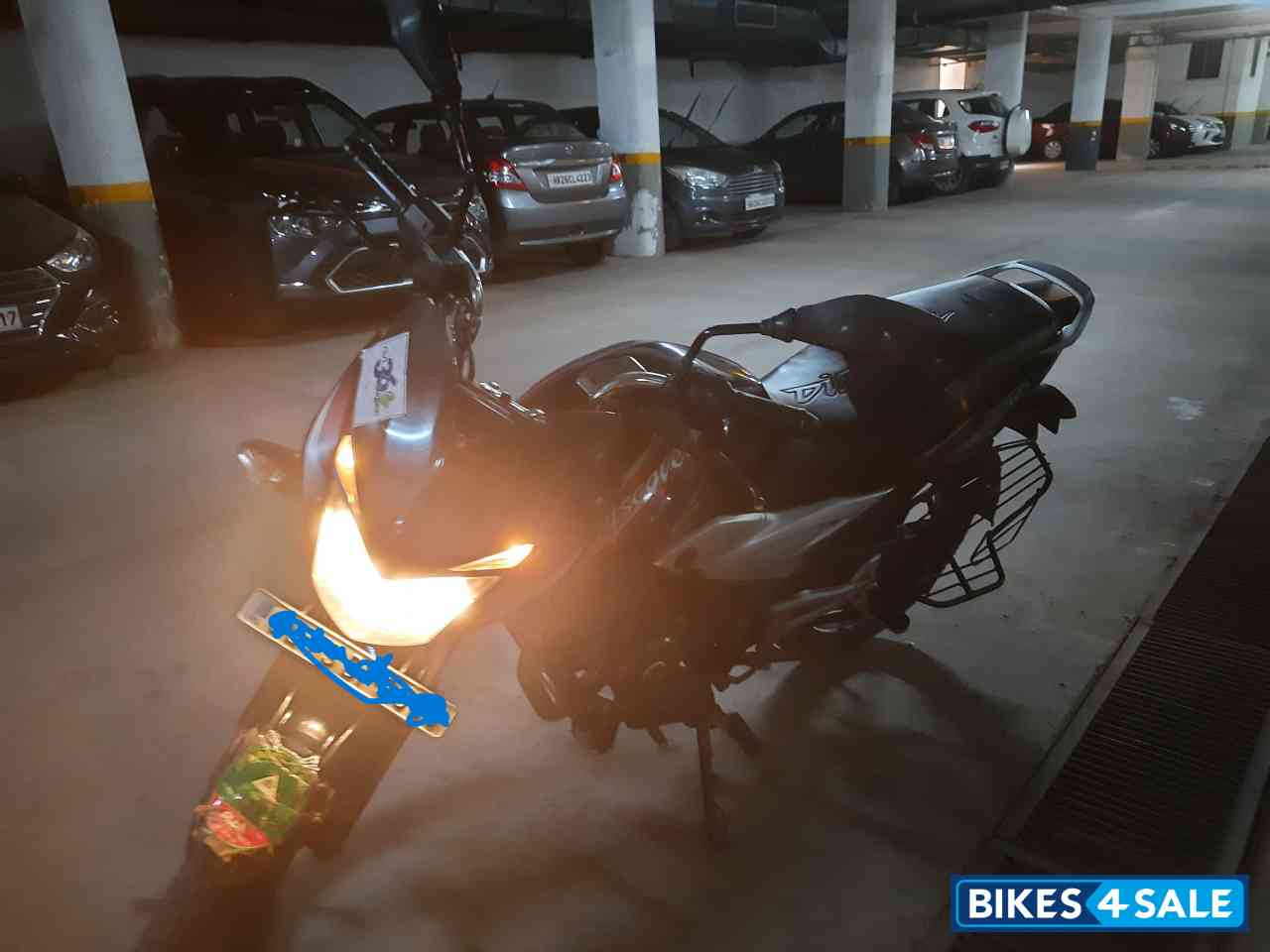 Bajaj Discover 125 ST