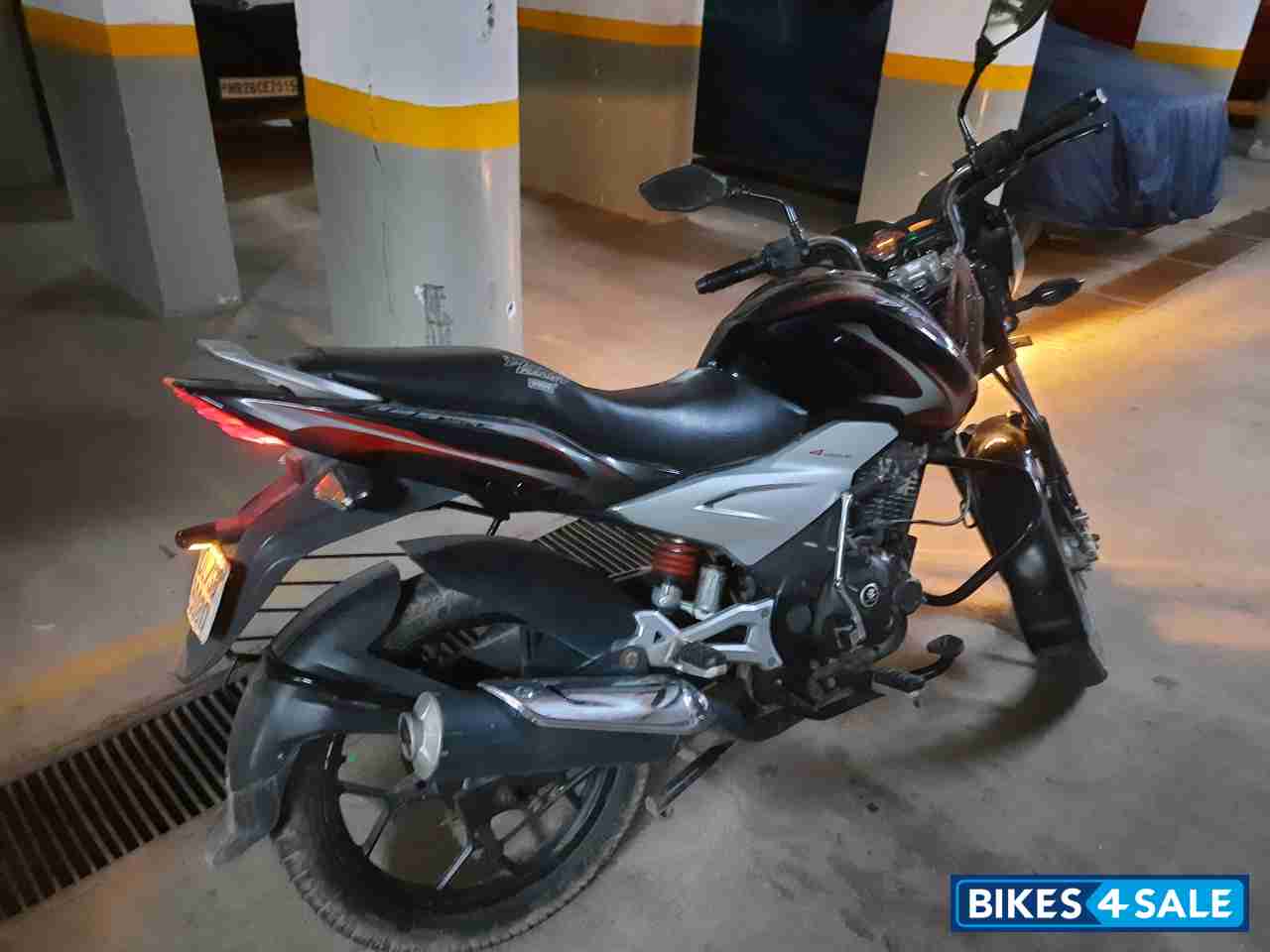 Bajaj Discover 125 ST