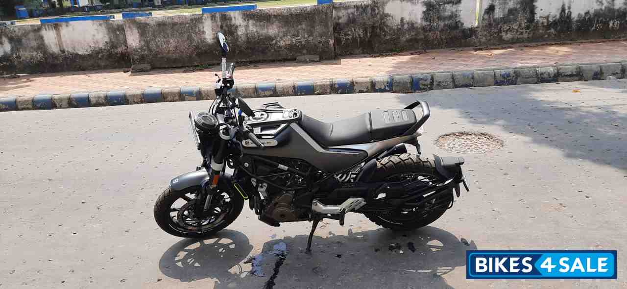 Dark Galvano Matt Husqvarna Svartpilen 250 2020