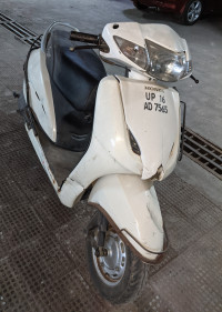 White Honda Activa