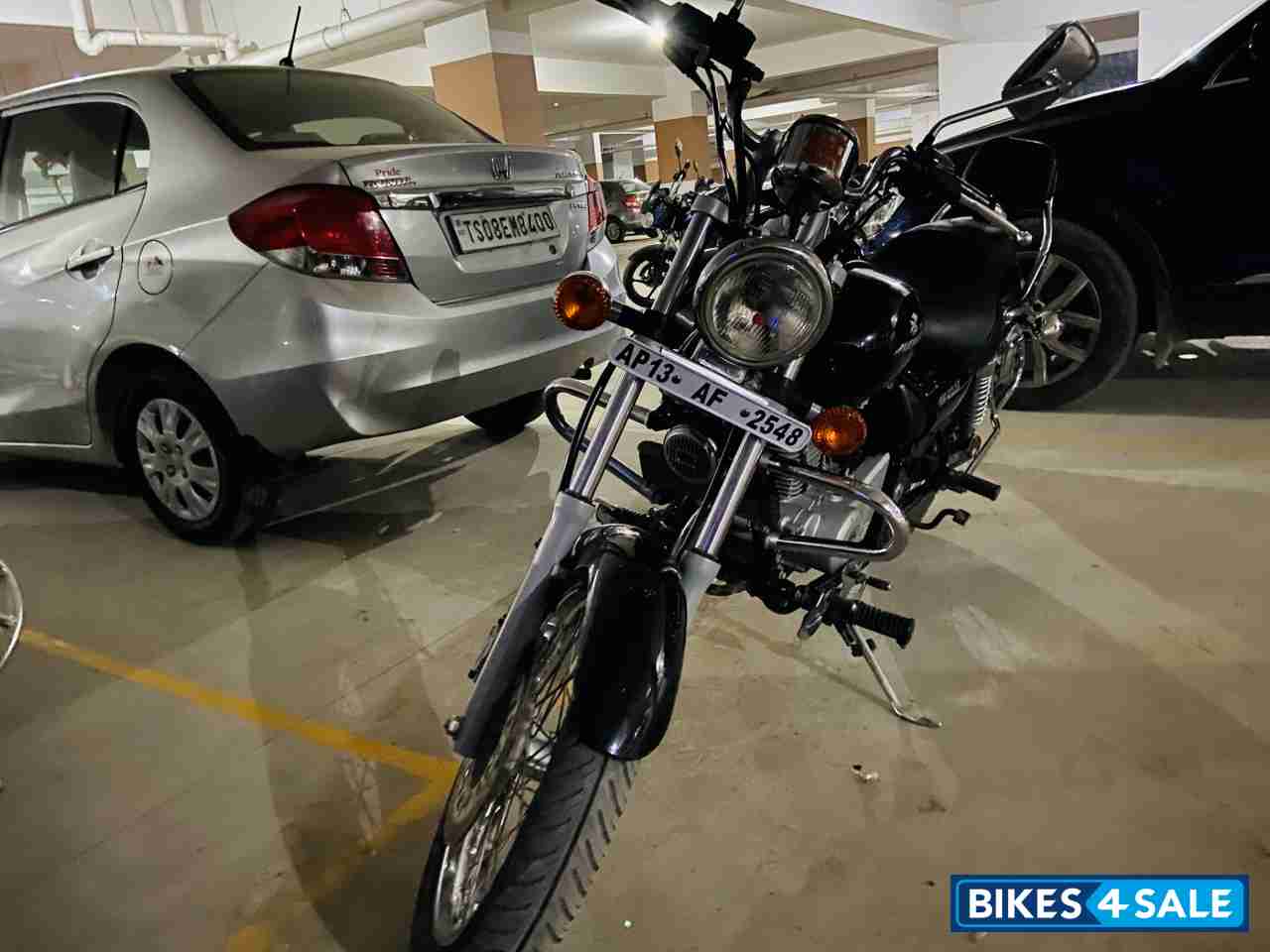 Bajaj Avenger 220 DTS-i Bajaj Avenger 220 DTS-i