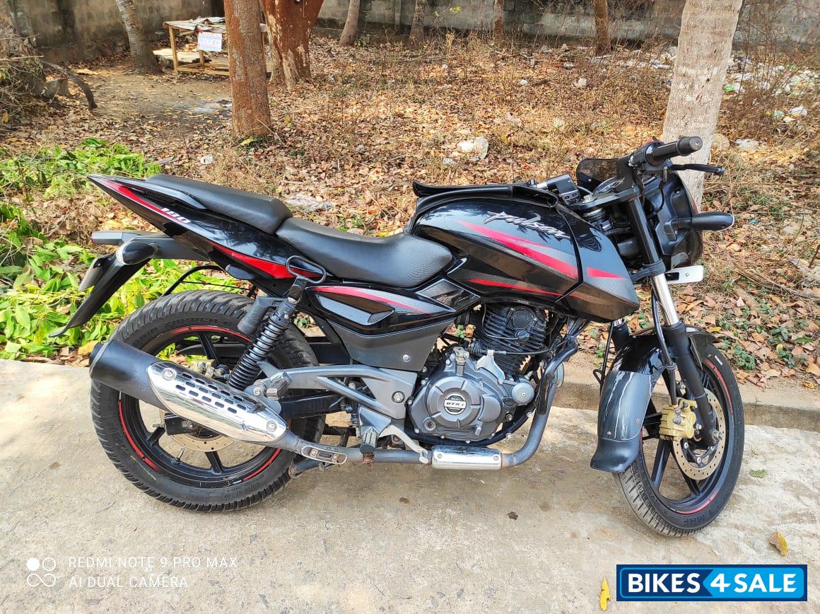 Black Red Bajaj Pulsar 180 DTSi
