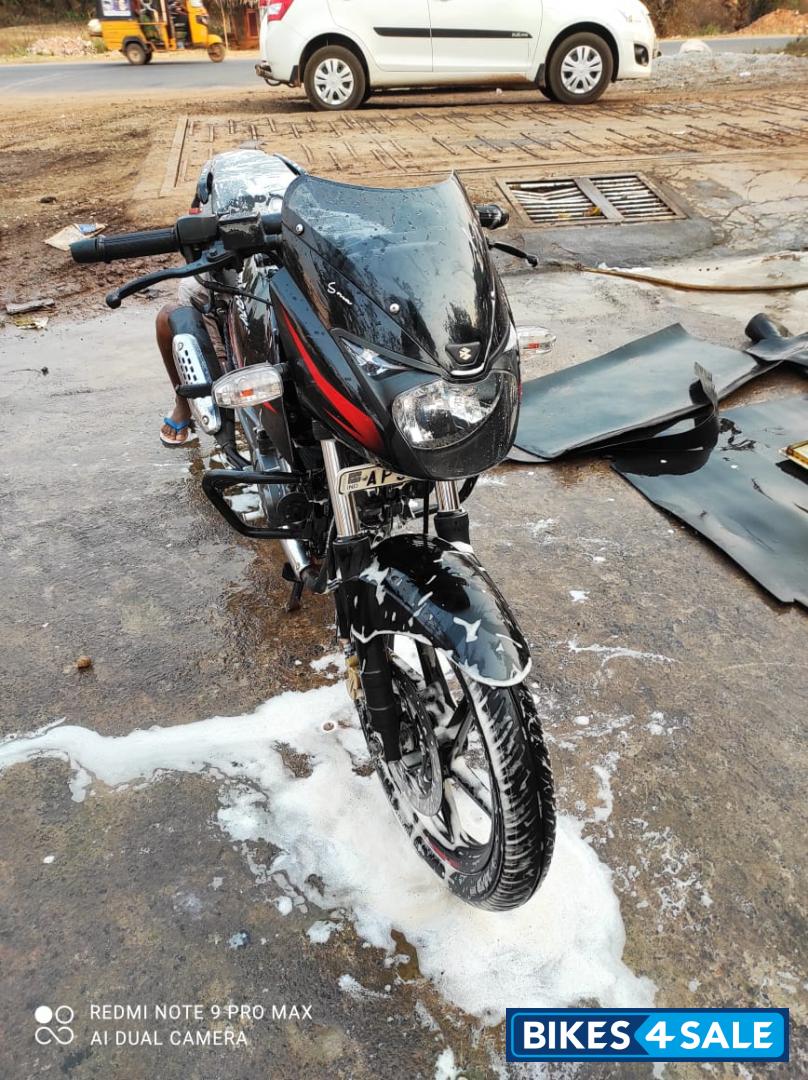 Black Red Bajaj Pulsar 180 DTSi