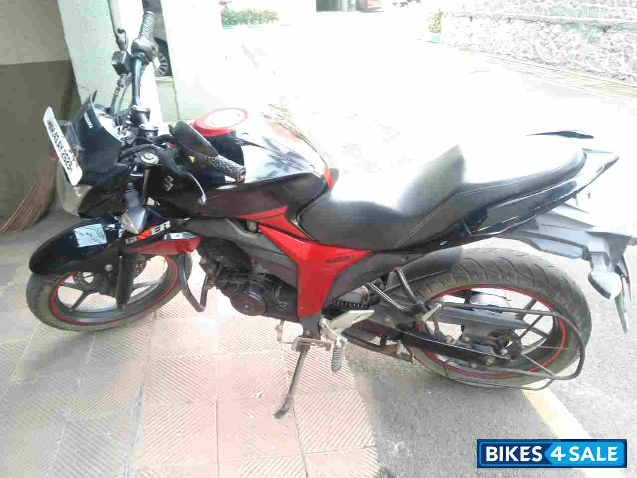 Red & Black Suzuki Gixxer 150