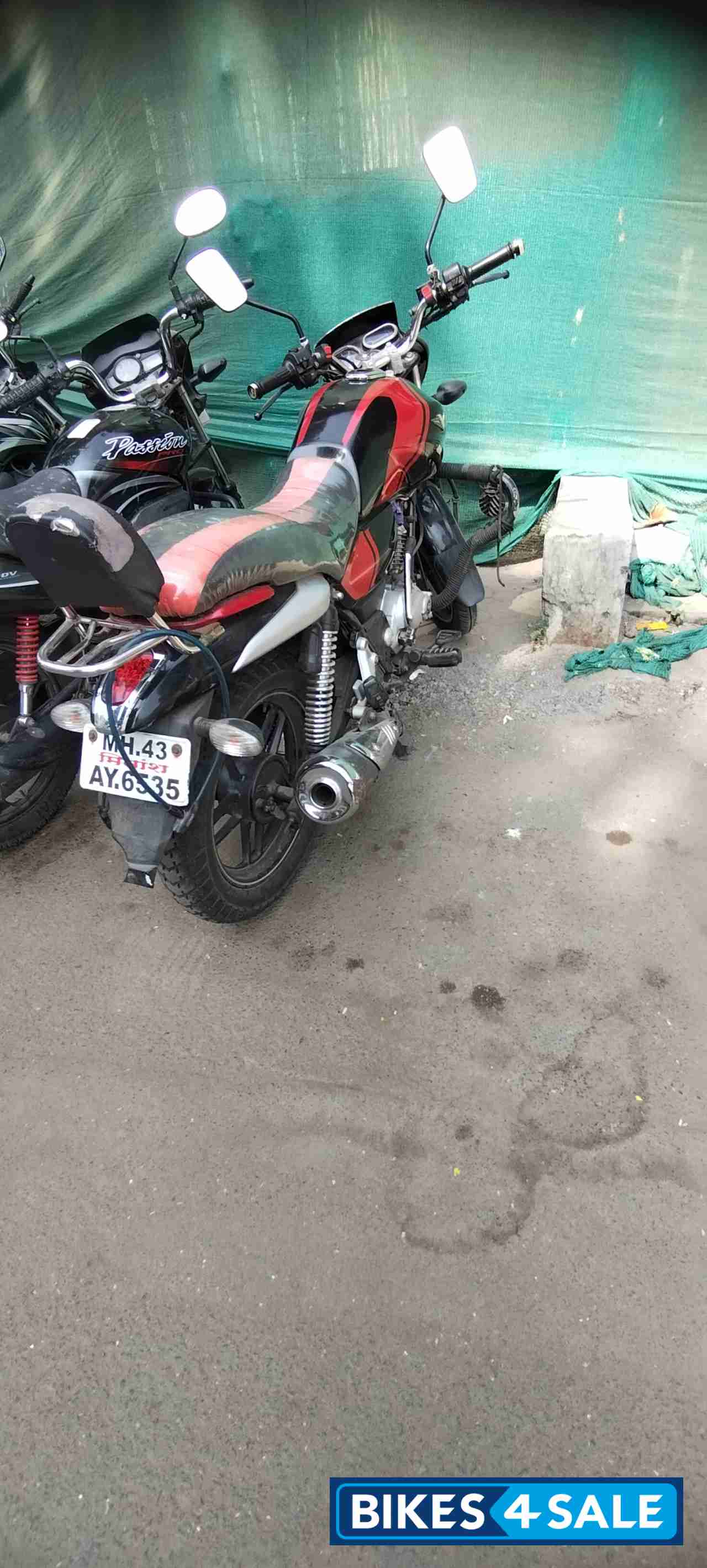 Black & Red Bajaj V15