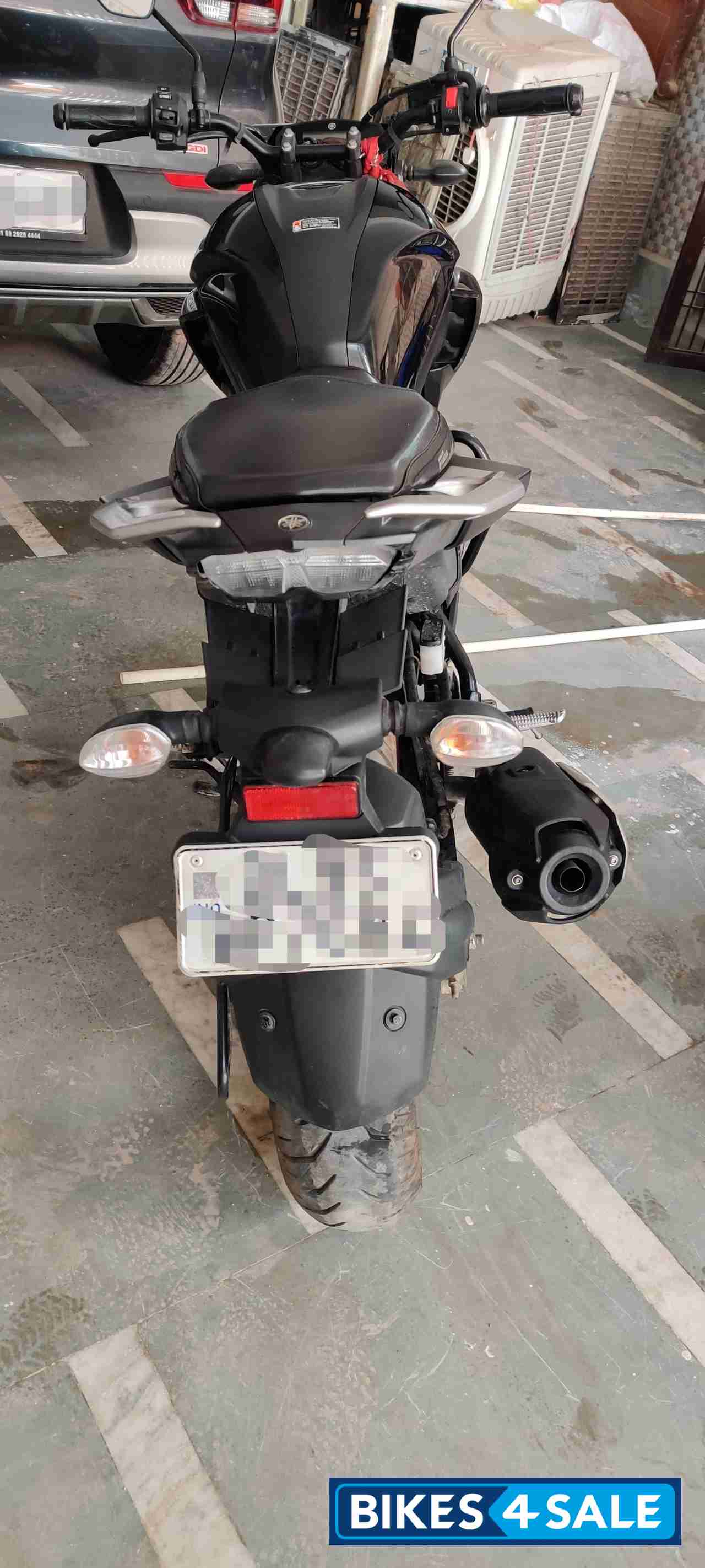 Metallic Black Yamaha FZ25