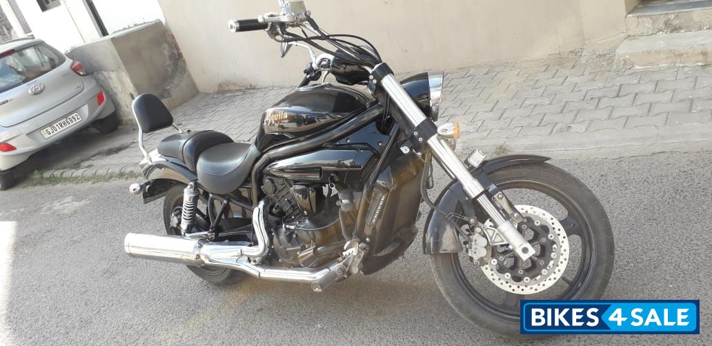 Black Hyosung Aquila Pro 650