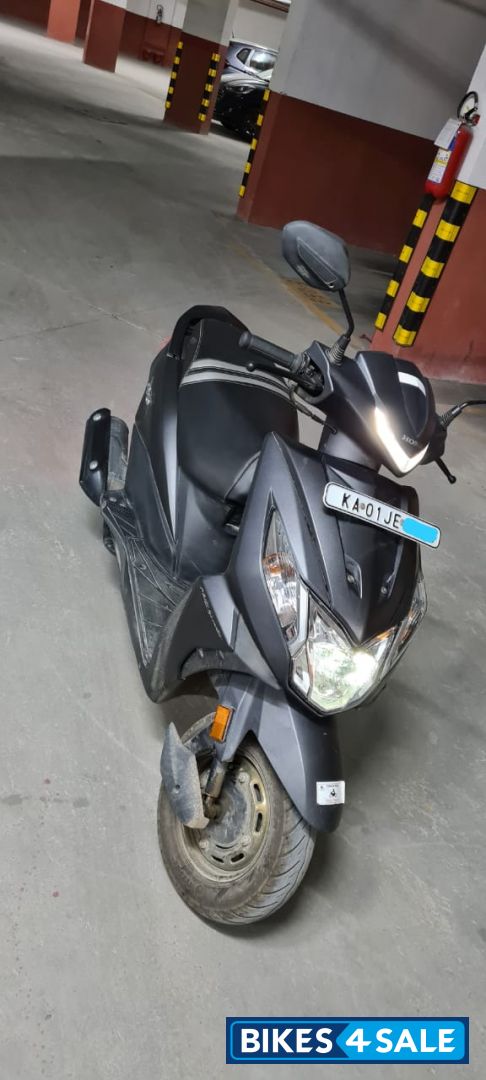 Grey Honda Dio DX bs4