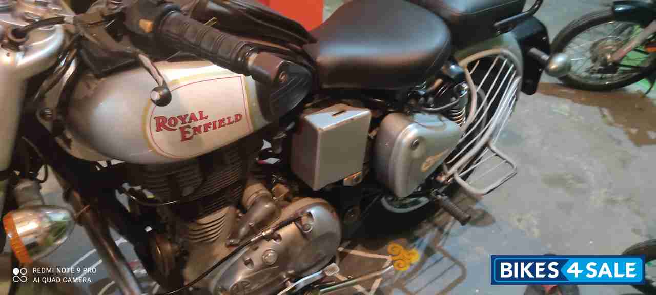 Silver Royal Enfield Classic 350