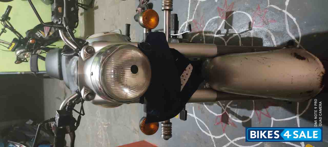 Silver Royal Enfield Classic 350