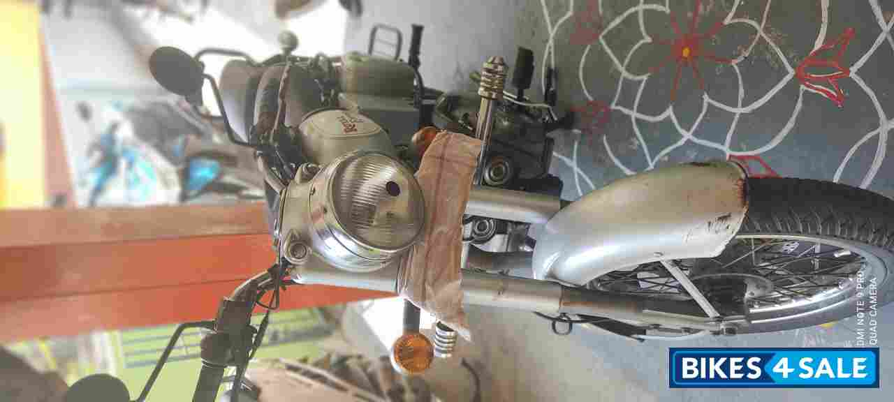 Silver Royal Enfield Classic 350