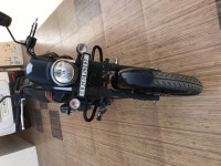 Matte Black Bajaj Avenger Street 220
