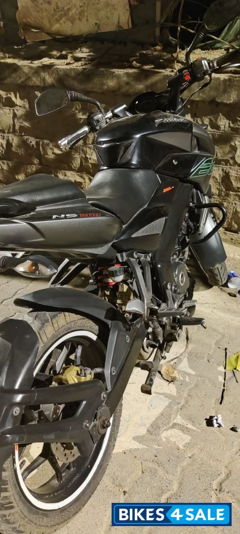 Bajaj Pulsar 200 NS ABS