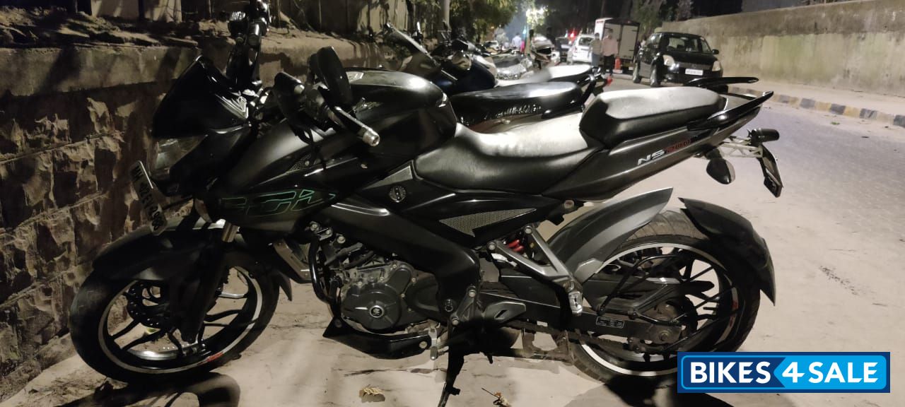 Bajaj Pulsar 200 NS ABS