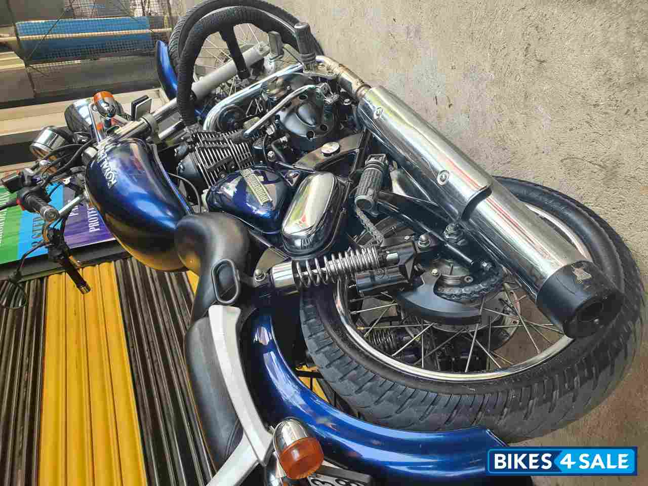 Royal Enfield Thunderbird 350 Royal Enfield Thunderbird 350