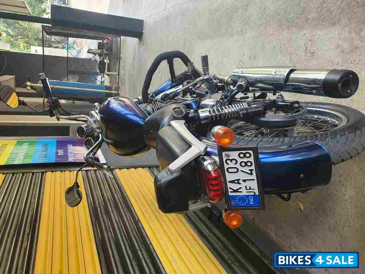 Royal Enfield Thunderbird 350 Royal Enfield Thunderbird 350