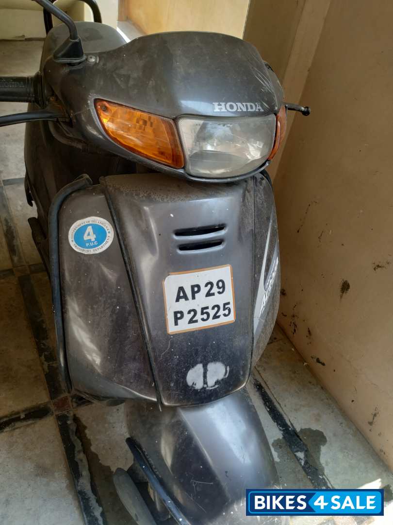 Grey Honda Activa