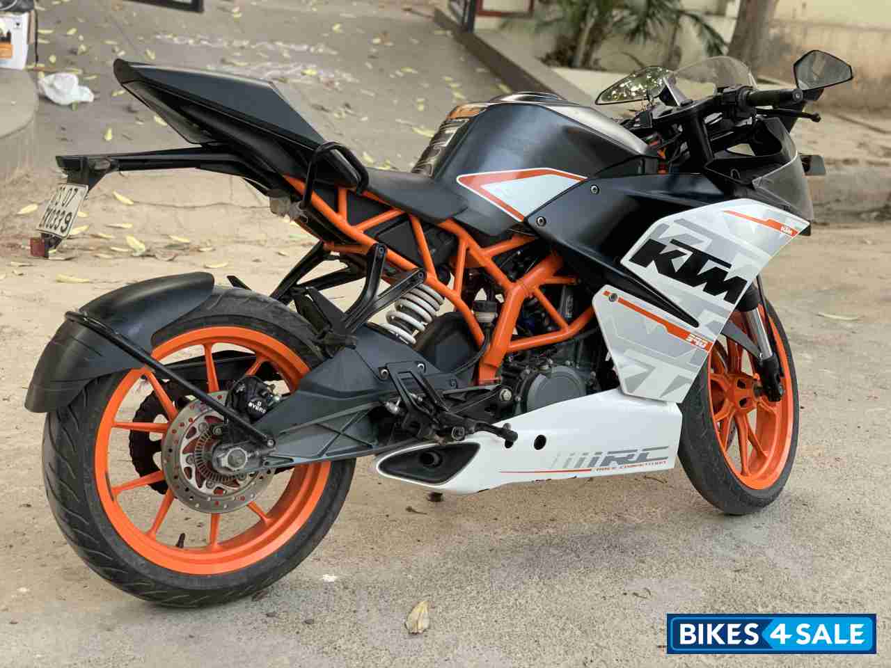 Stock KTM RC 390