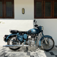 Royal Enfield Classic 500