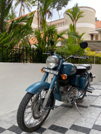 Royal Enfield Classic 500