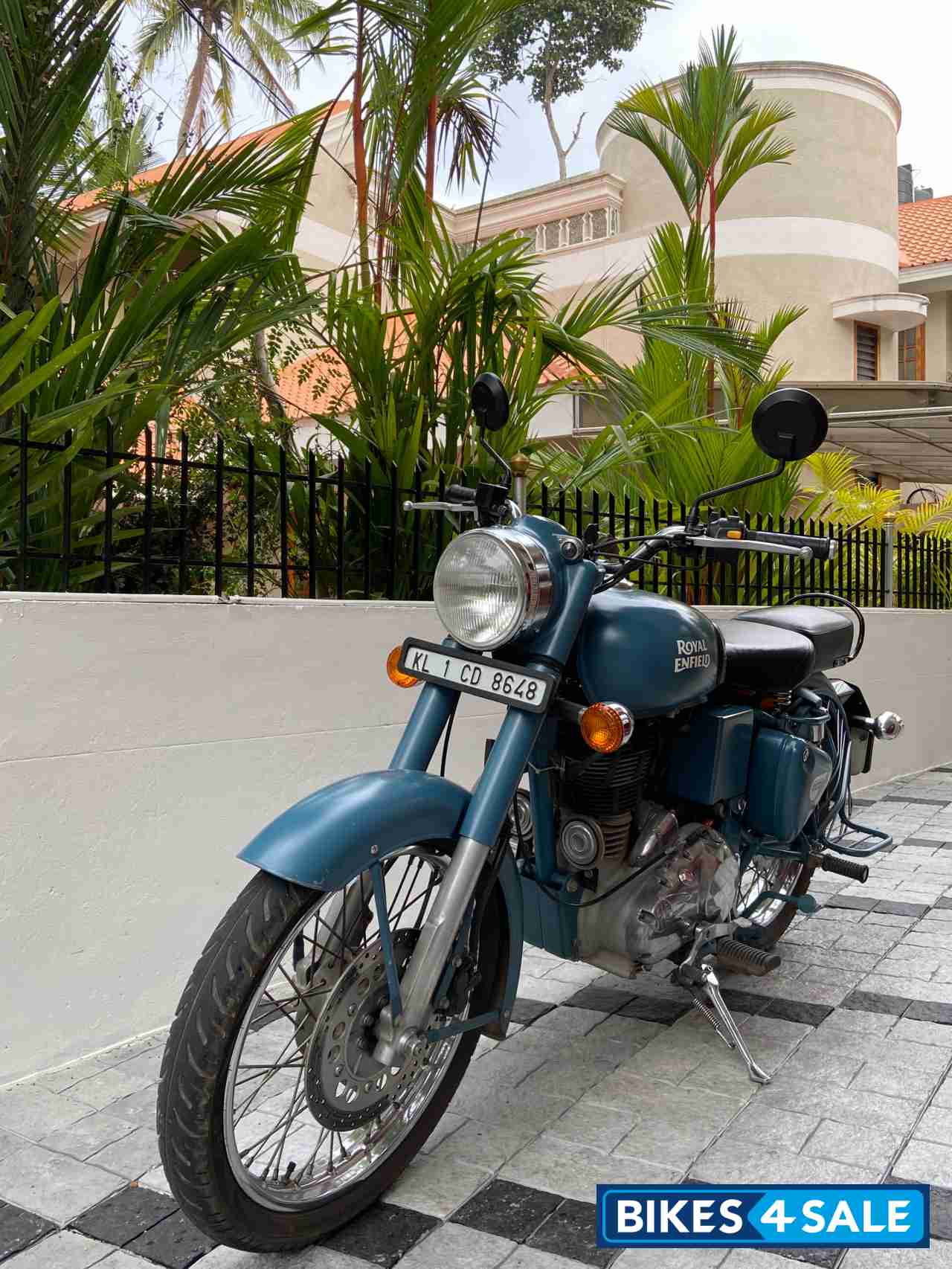 Royal Enfield Classic 500
