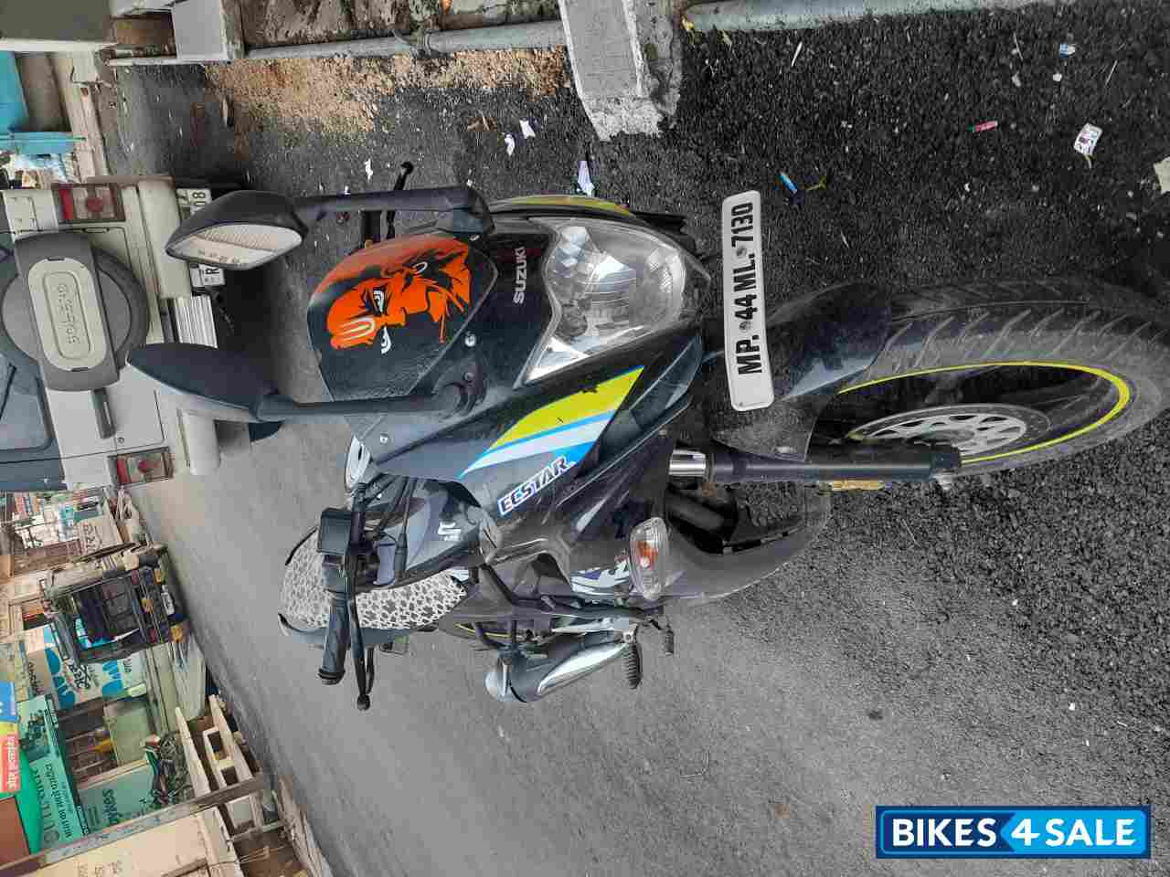 Blue Black Suzuki Gixxer SF