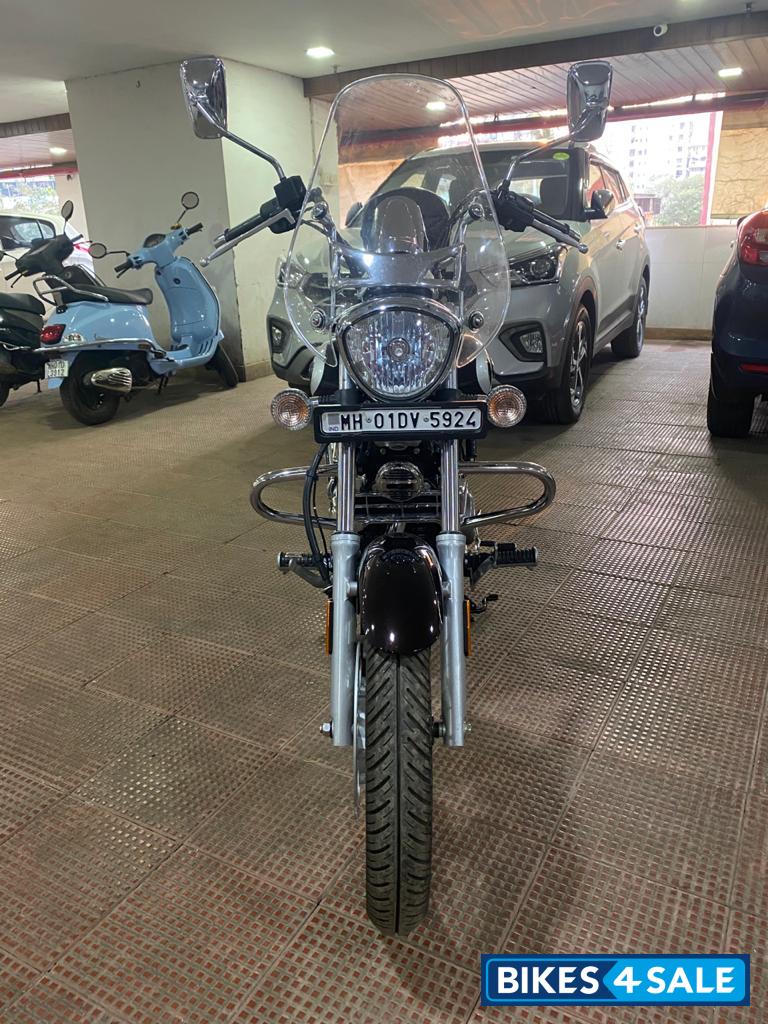 Auburn Black Bajaj Avenger Cruise 220 BS6