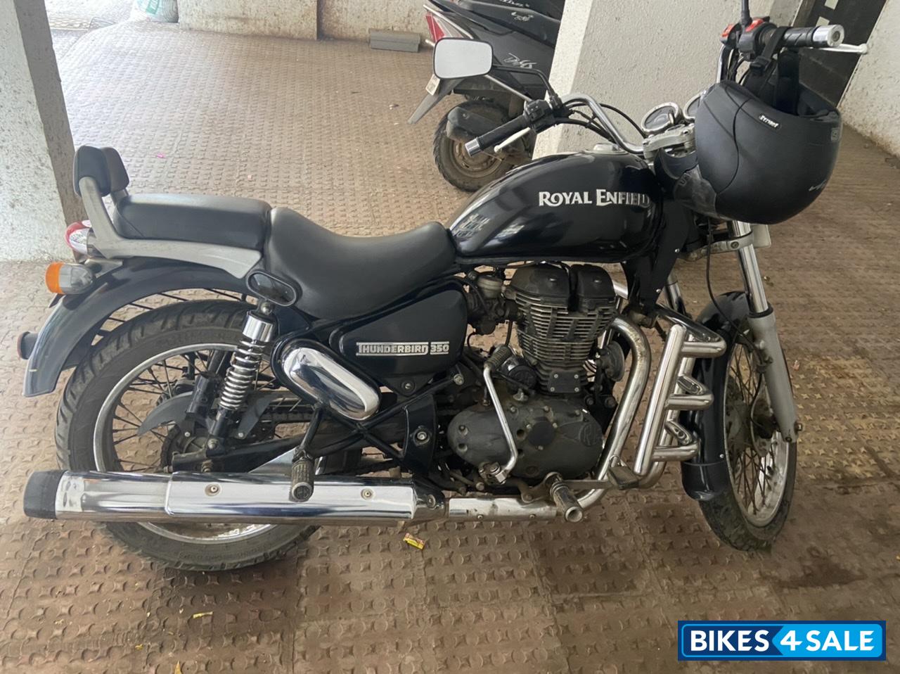 Matte Black Royal Enfield Thunderbird 350