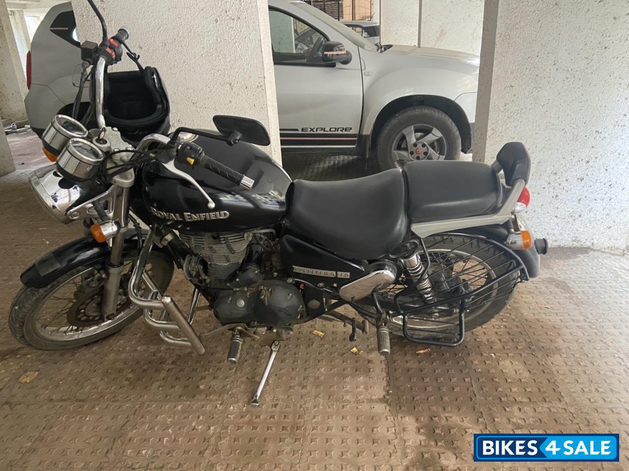 Matte Black Royal Enfield Thunderbird 350