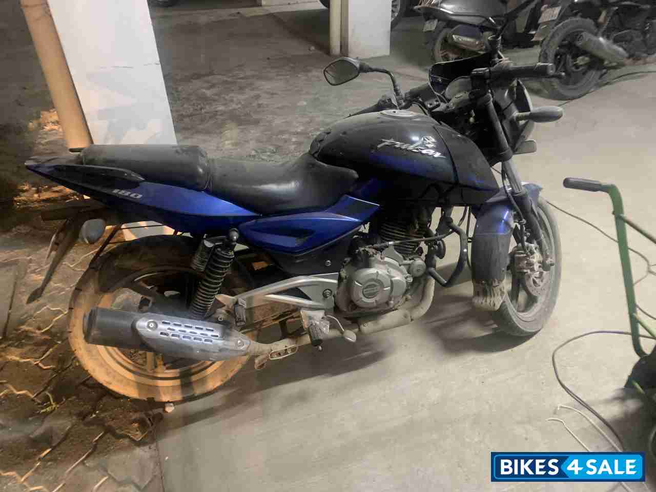 Blue & Black Bajaj Pulsar 180 DTSi