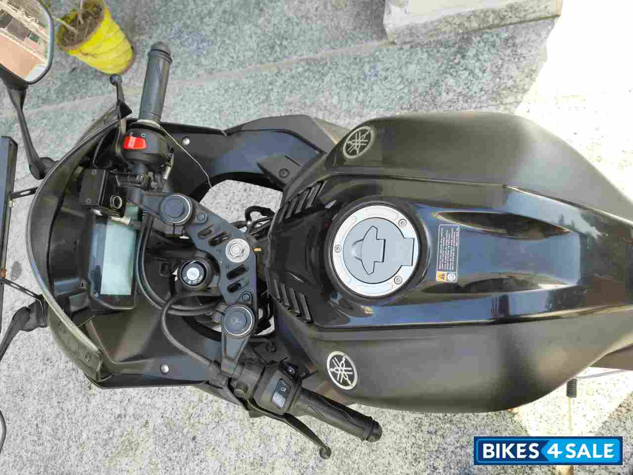 Dark Knight (black) Yamaha YZF R15 V3