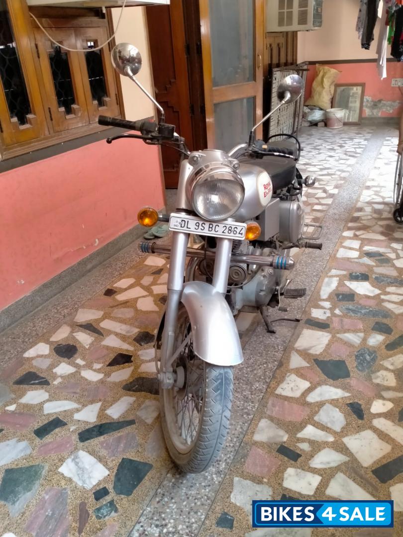 Silver Royal Enfield Classic 350