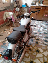 Silver Royal Enfield Classic 350