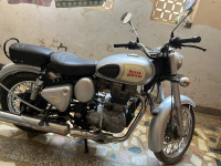 Silver Royal Enfield Classic 350